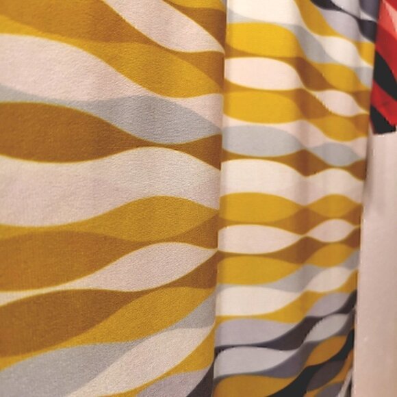 Trina Turk Women's 4 Colorful Soft Patterned Dress - Picture 5 of 10